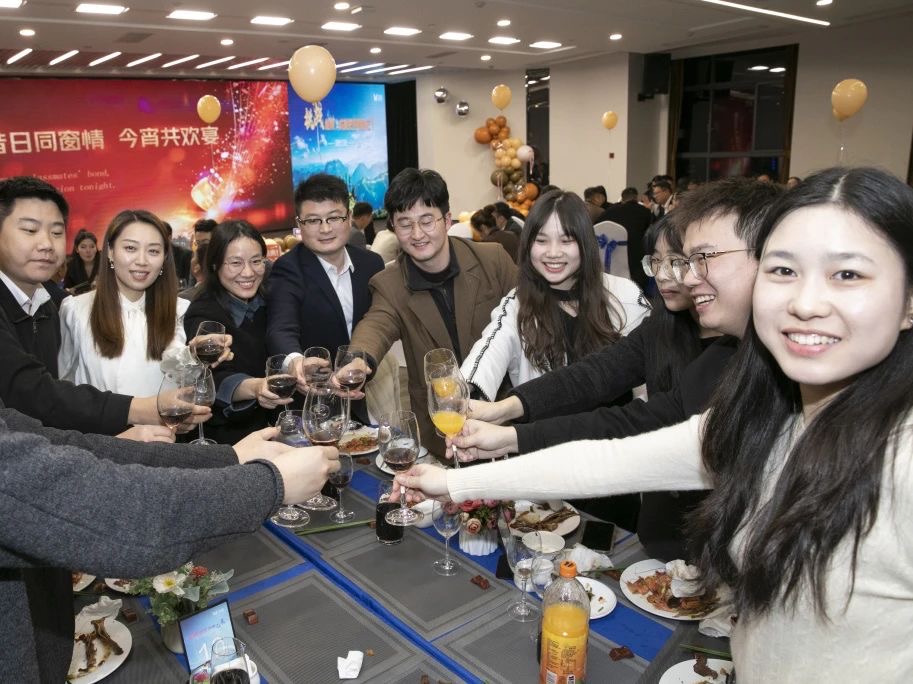 1741430278804728VxOX.jpg 1741430278804728VxOX.jpg